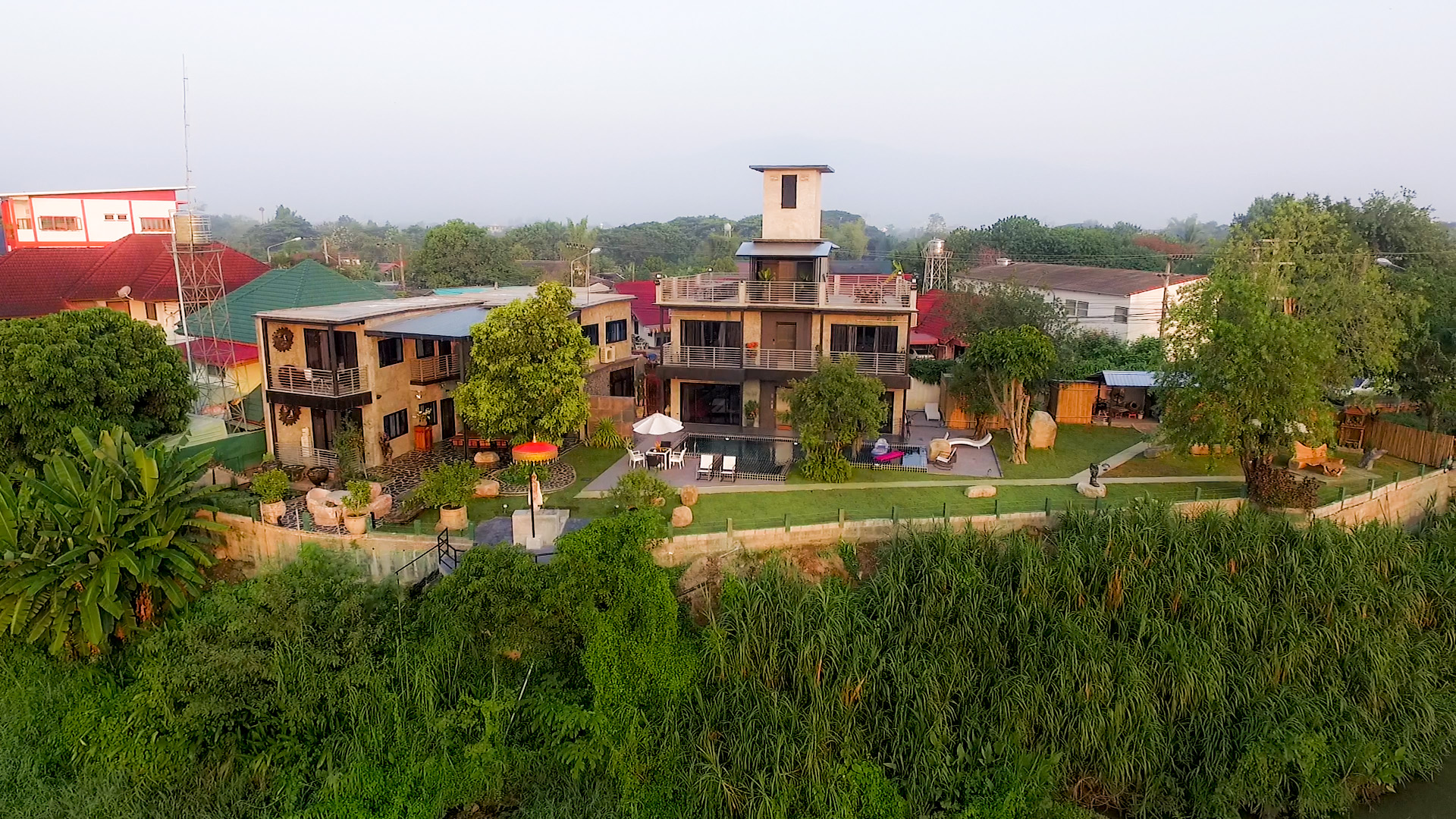 88 Place is a striking riverside villa of exceptional contemporary design on the banks of Chiang Mai’s Ping River in northern Thailand.